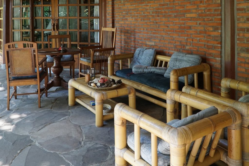 Villa mit Bambusmoebeln